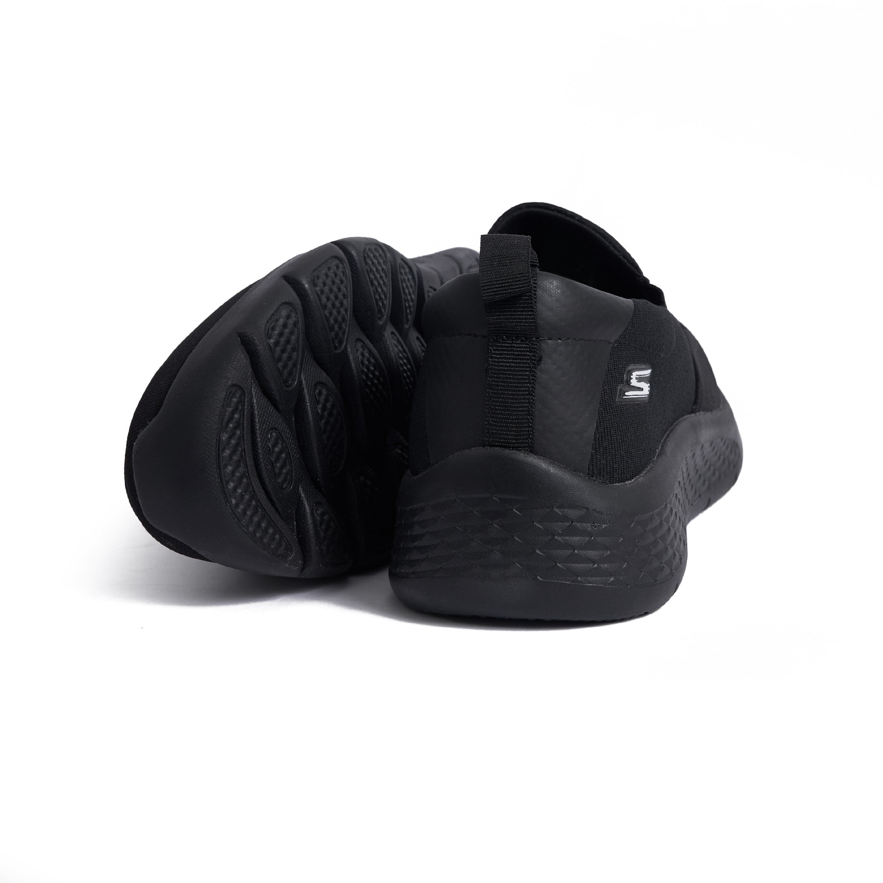 Men's Skechers Stylish and Sleek Sneaker - Black Model A06