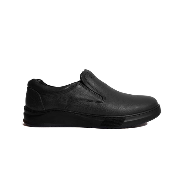 Men's Casual leather shoes Model Z10 - Black Color.