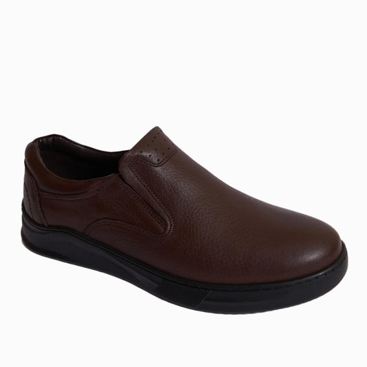 Men's Casual leather shoes Model Z10 - Brown Color.