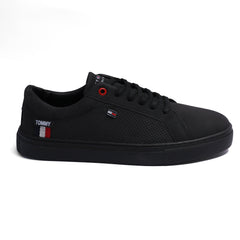 Men's Fashion Sneaker - Black Color model VS160